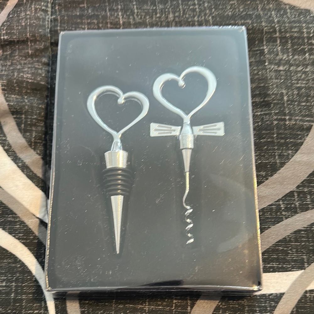 Heart Wine Stopper and Corkscrew Set